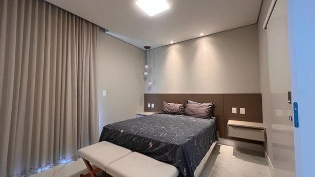 En-suite bedroom