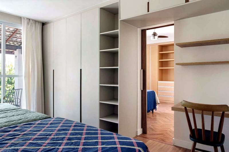 Suite with fitted shelving