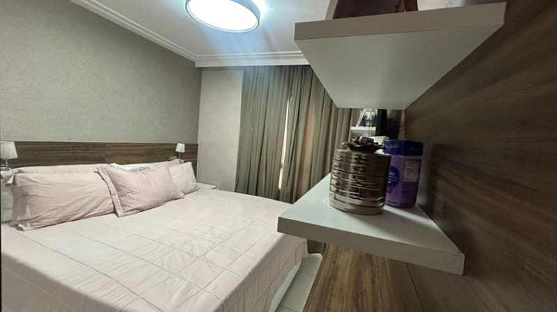 En-suite bedroom