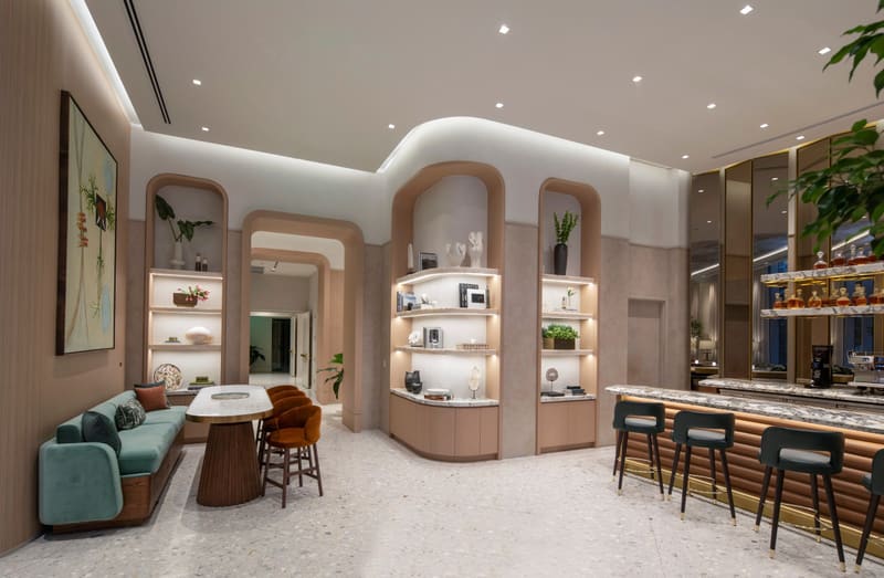 Lobby bar