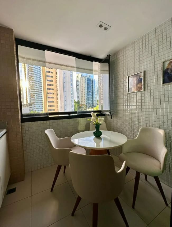 Breakfast room