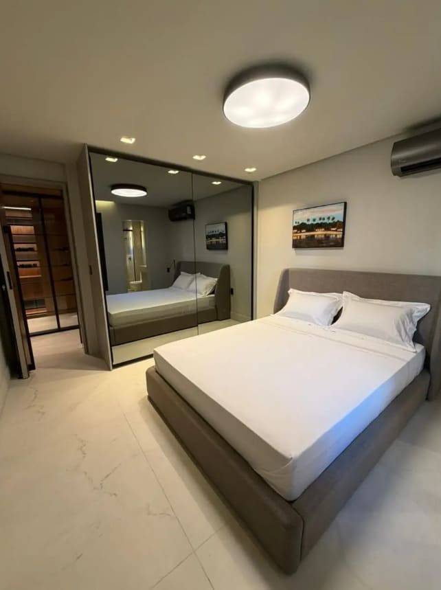 En-suite bedroom