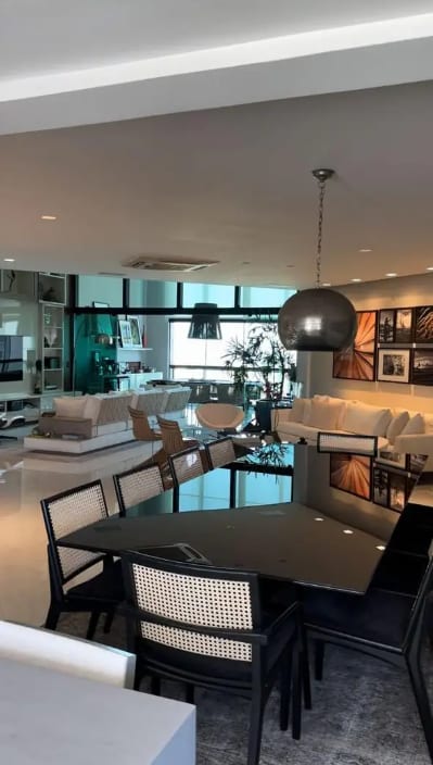 Open-plan dining room